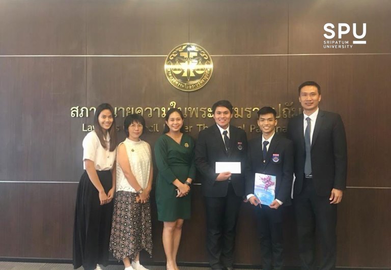 เปิดประสบการณ์! นักศึกษานิติศาสตร์ ม.ศรีปทุม คว้ารางวัล กล่าวสุนทรพจน์ วันรพี”61 สภาทนายความฯ