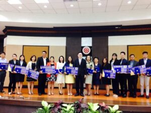 Congratulations กับ ดร.ดารารัตน์ โพธิ์ประจักษ์ Ph.d Accountancy SPU ได้รับ “รางวัลระดับดี”ของการประกวดวิทยานิพนธ์ระดับปริญญาเอก จากสถาบันบัณฑิตพัฒนบริ