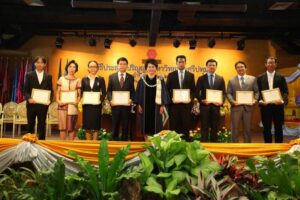 เชิดชูคนดี! ม.ศรีปทุม มอบรางวัลศิษย์เก่าดีเด่น"60