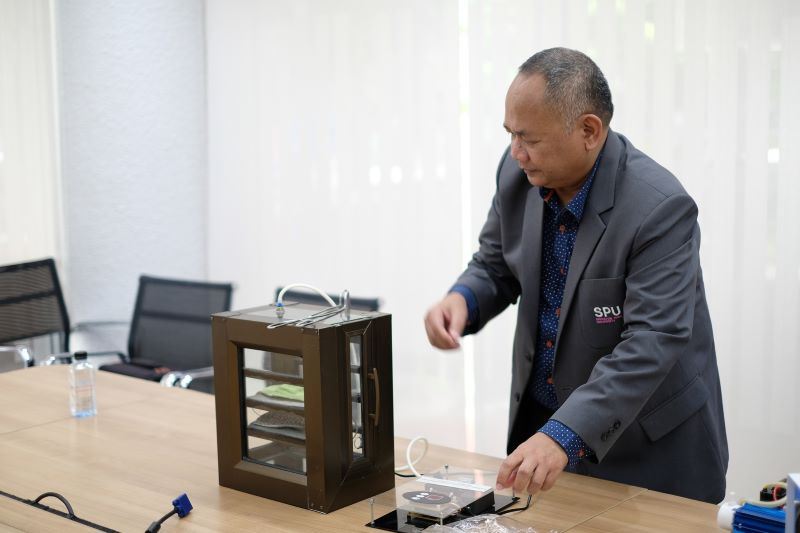 สุดปัง! นวัตกรรม ”เครื่องผลิตโอโซน” ม.ศรีปทุม ตัวช่วยฆ่าเชื้อ สู้ภัย COVID-19