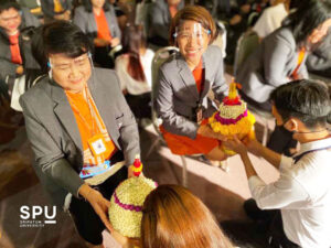 ศิษย์มีครู! คณะศิลปศาสตร์ SPU จัดพิธีไหว้ครู ประจำปี 2563