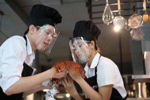 เปิดครัวประลองฝีมือ! เด็กการโรงแรม เจ๋งจริง ชนะเลิศคว้าสิทธิตัวแทน SPU สู่การแข่งขันทำอาหารระดับประเทศ รายการ Potatoes USA