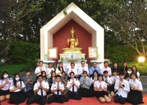 ม.ศรีปทุม เสริมบุญบารมี สวดมนต์ นั่งสมาธิ เดินจงกรม สร้างบุญกุศลและเสริมสิริมงคลแก่ชีวิต