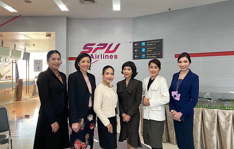 ก่อนจะไปเป็นแอร์โฮสเตส-สจ๊วต สุดปังที่ทุกสายการบินก็ต้องการตัว