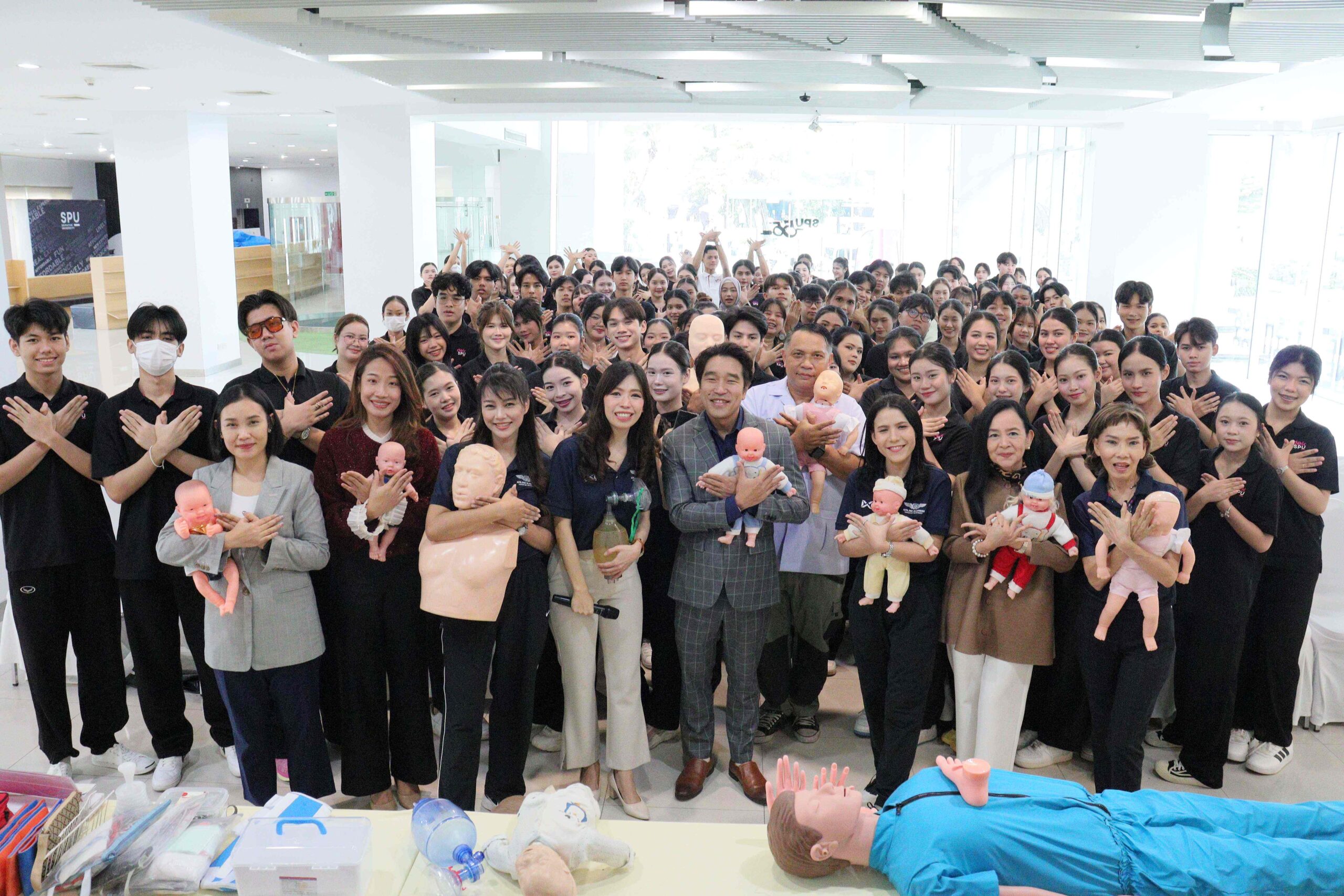 ธุรกิจการบิน SPU ปั้นนักศึกษาคุณภาพ จัด Workshop ช่วยชีวิตและเอาตัวรอดจากเหตุฉุกเฉิน มุ่งเตรียมความพร้อมสู่การเป็นมืออาชีพในอุตสาหกรรมการบิน