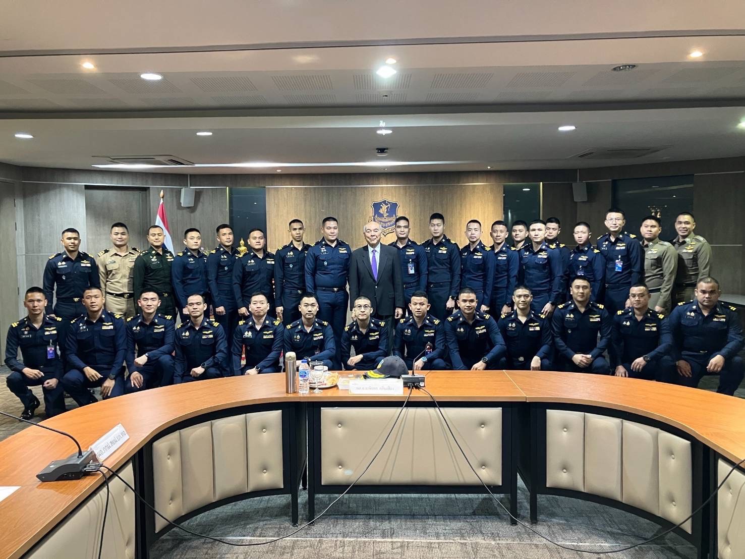 พลอากาศเอก พิธพร กลิ่นเฟื่อง ที่ปรึกษาวิทยาลัยการบินฯ SPU รับเกียรติบรรยายหลักสูตรนักบินลองเครื่อง ณ กองทัพอากาศไทย