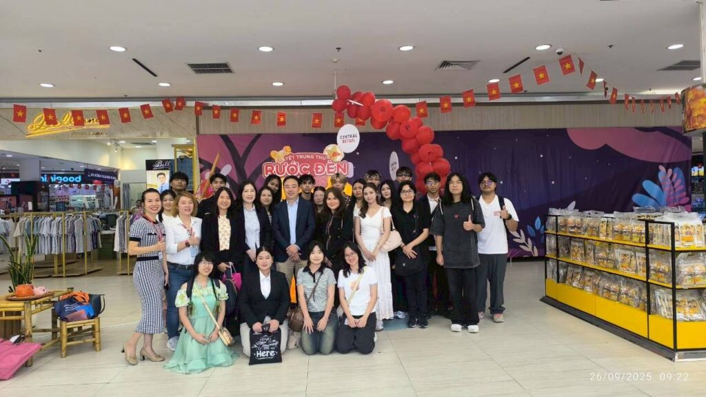 LINE ALBUM Da Nang Day 3 250929 11