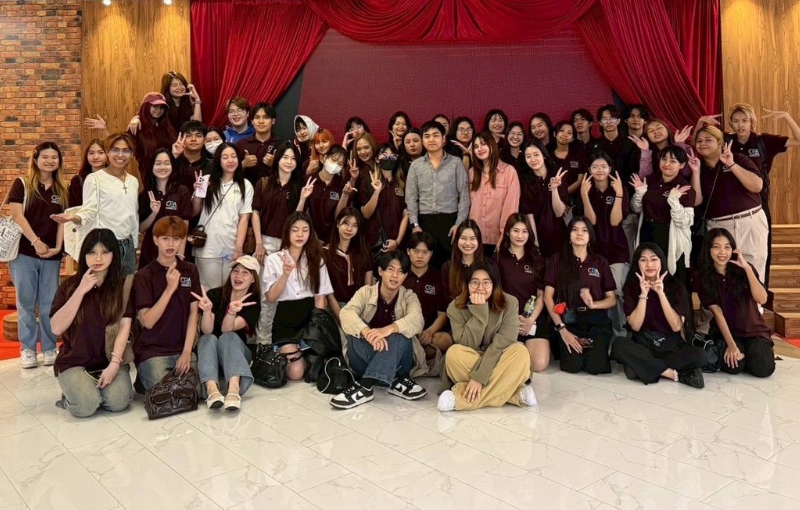 คณะนิเทศศาสตร์ SPU พานักศึกษาชม 2 นิทรรศการศิลปะร่วมสมัย MunMun Srinakarin พร้อมแลกเปลี่ยนมุมมองกับผู้เชี่ยวชาญ