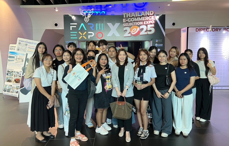 นักศึกษาบริหารธุรกิจ SPU ร่วมเปิดโลกการค้าออนไลน์ ในงาน ‘Thailand E-Commerce Selection Expo 2025’ เชื่อมต่อโอกาส – เสริมพลังธุรกิจระดับสากล