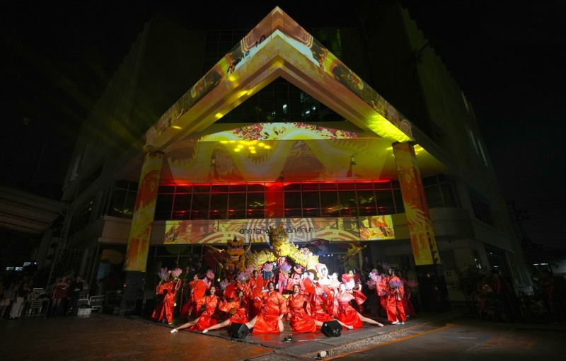 สุดอลังการ! นักศึกษานิเทศฯ SPU โชว์ Projection Mapping “The Dragon’s Blessing” เปิดงาน LOVE & LUCK NIGHT FEST 2026 ต้อนรับปีแห่งโชคดี