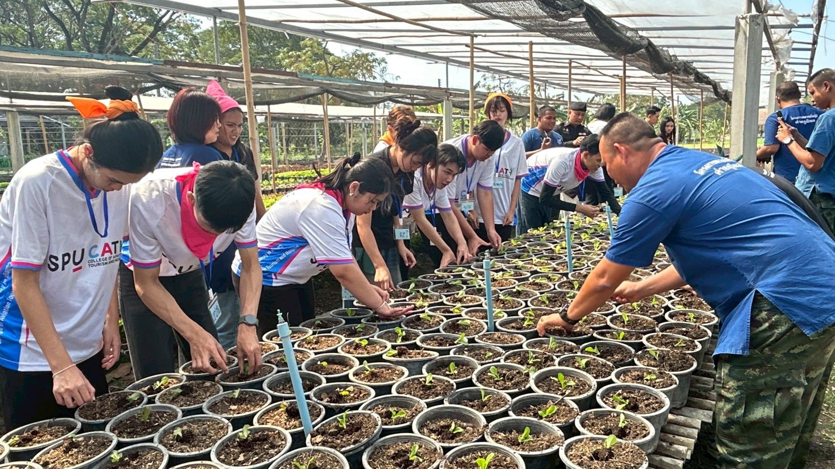 ผู้นำนักศึกษา SPUCATH เรียนกับตัวจริง ประสบการณ์จริง! ลงพื้นที่สร้างฝายชะลอน้ำ ฟื้นฟูระบบนิเวศ ตามรอยศาสตร์พระราชา ณ ลพบุรี