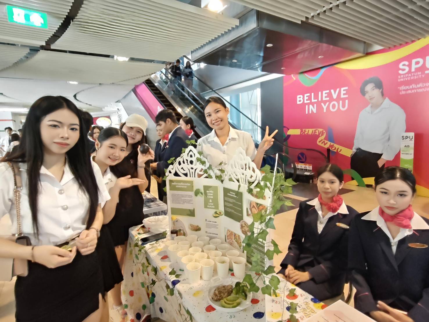 เรียนกับตัวจริงประสบการณ์จริง! นศ. SPU โชว์ศักยภาพการออกแบบประสบการณ์ธุรกิจอาหารสุขภาพ ตอบโจทย์ผู้บริโภคยุคใหม่