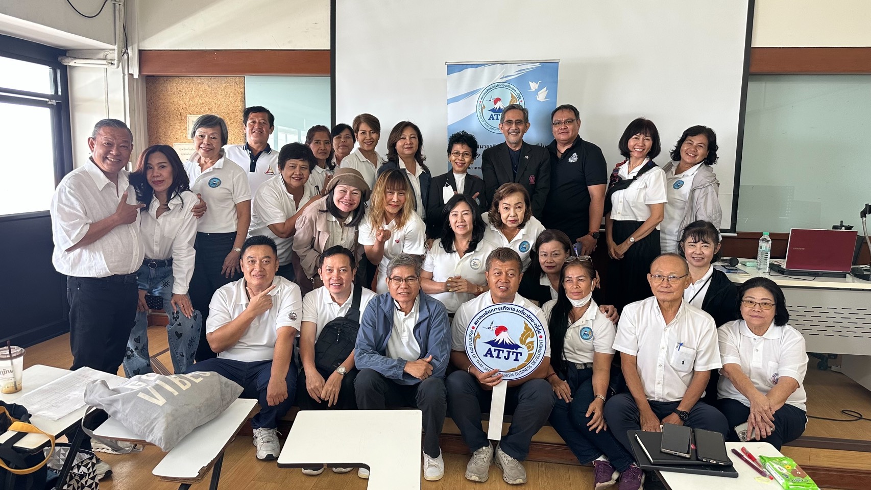 ศิลปศาสตร์ SPU จับมือสมาคม ATJT เปิดอบรม “AI สำหรับมัคคุเทศก์ภาษาญี่ปุ่น” ยกระดับบริการท่องเที่ยวไทย–ญี่ปุ่นสู่มาตรฐานยุคดิจิทัล