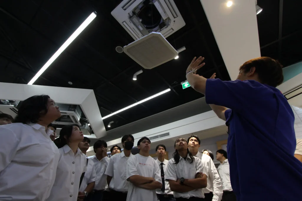 84114 0 2048x1365.jpg