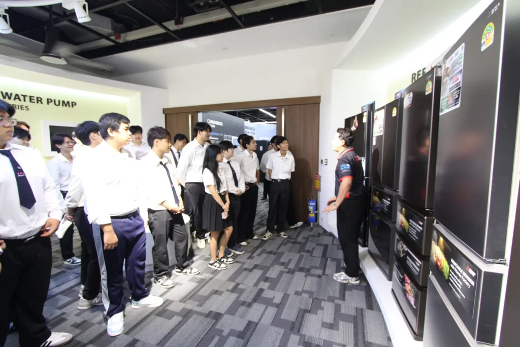 84117 0 2048x1365.jpg