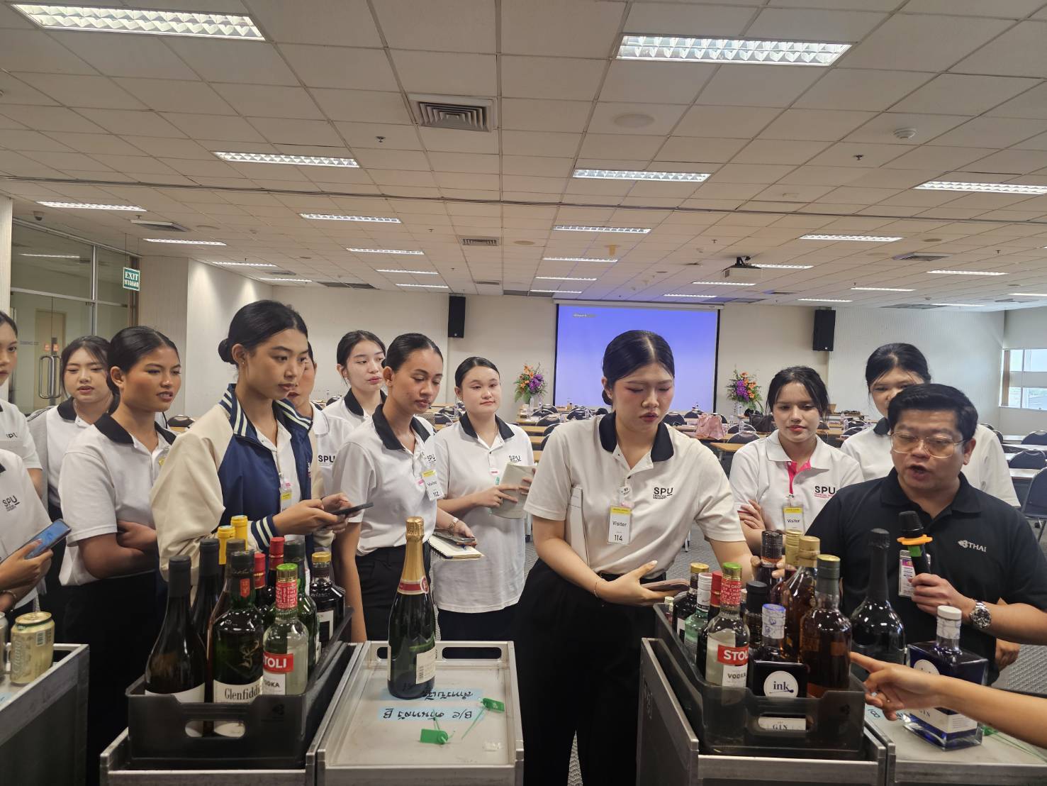 SPUCATH เปิดประสบการณ์เอ็กซ์คลูซีฟ ให้นักศึกษาธุรกิจการบินเจาะลึกเบื้องหลังอุตสาหกรรมครัวการบินระดับนานาชาติ