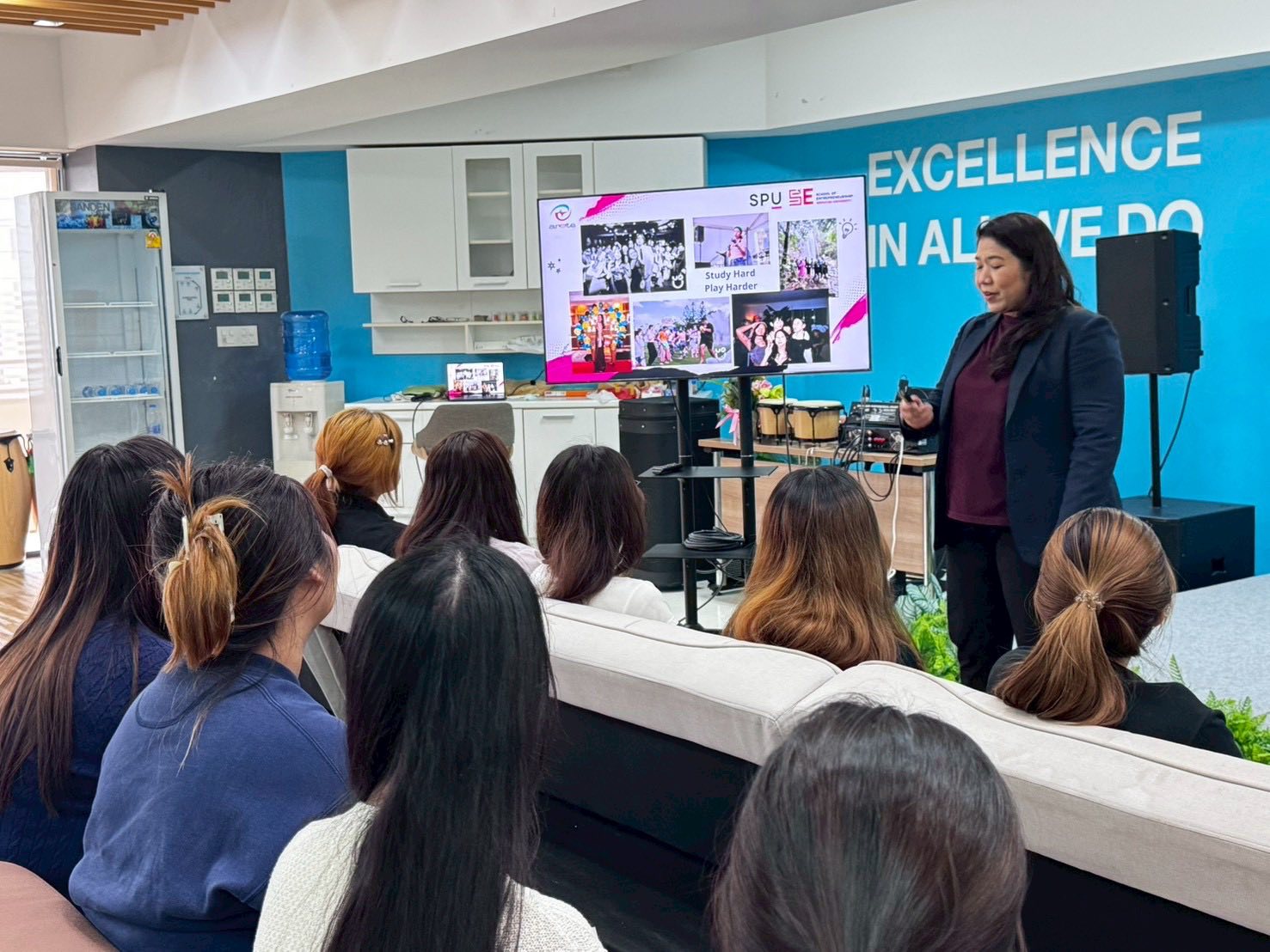 คณะการสร้างเจ้าของธุรกิจ SPU เปิดเวที DIY VENTURES WORKSHOP Know Yourself…Design Your Future! ปั้นนักศึกษารู้จักตัวเอง สร้างเส้นทางอนาคตธุรกิจอย่างมั่นใจ