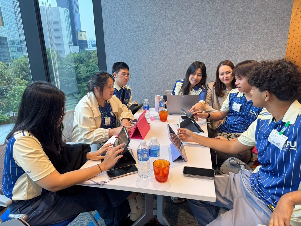 LINE ALBUM DAY 2 260820 184