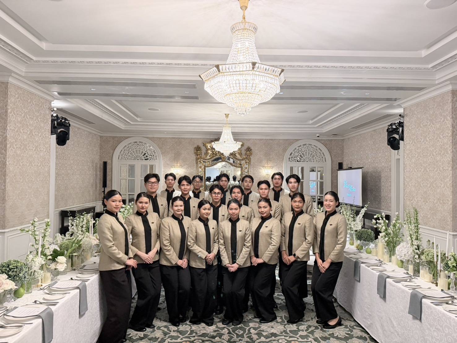 วิทยาลัยการบินฯ SPU ต่อยอด Earn to Learn ส่ง 20 นักศึกษา DEK THAI CATH-Club ทำงานจริงที่ Mandarin Oriental, Bangkok เรียนรู้มาตรฐานบริการระดับสากล สร้างทักษะ–รายได้ระหว่างเรียน