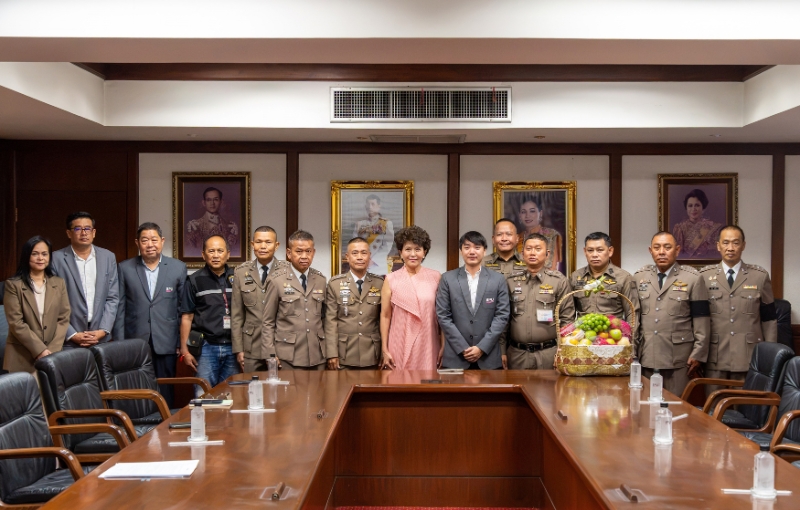 อธิการบดี ม.ศรีปทุม มอบของขวัญแสดงความยินดีแด่ข้าราชการตำรวจ สน.บางเขน เนื่องในโอกาสเกษียณอายุราชการ ประจำปี 2569