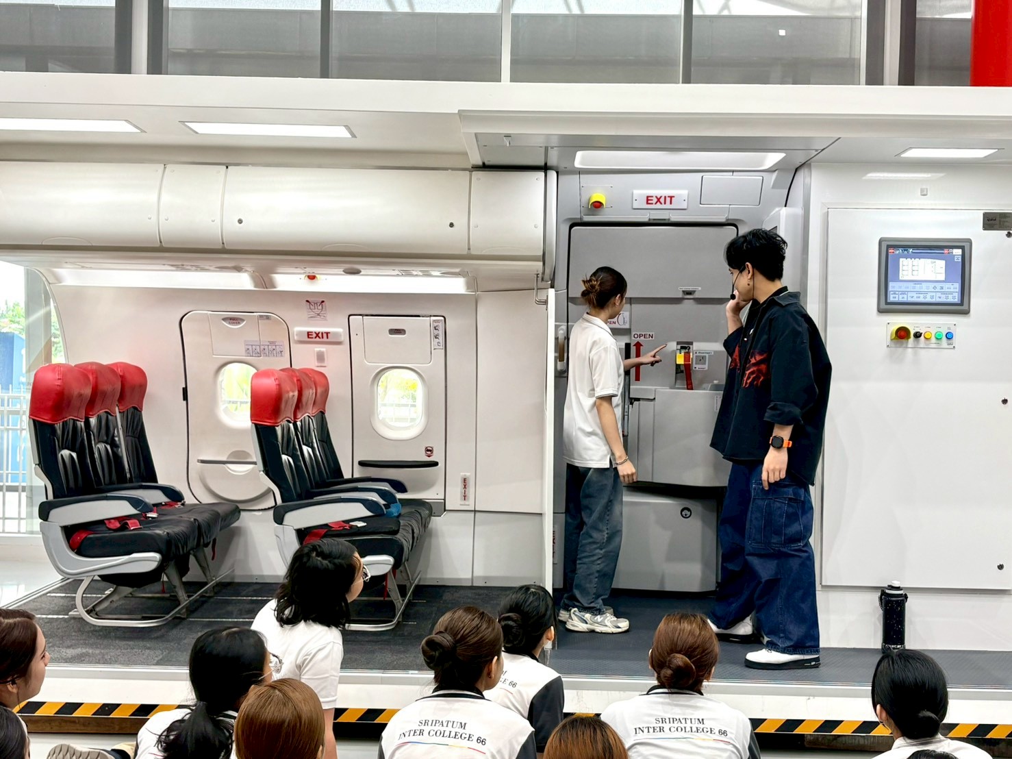 เมื่อเหตุฉุกเฉินเปลี่ยน วิธีรับมือก็ต้องเปลี่ยน SPUIC ฝึกนักศึกษาปรับทักษะ Aviation Safety ให้ทันสถานการณ์