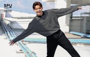 Read more about the article ที่ชอบทำหน้านิ่ง เพราะยิ้มแล้วน่ารักไง!!