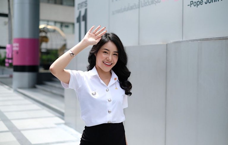 Read more about the article ถ้าขาดเราไป ใครจะน่ารักใส่คุณ.